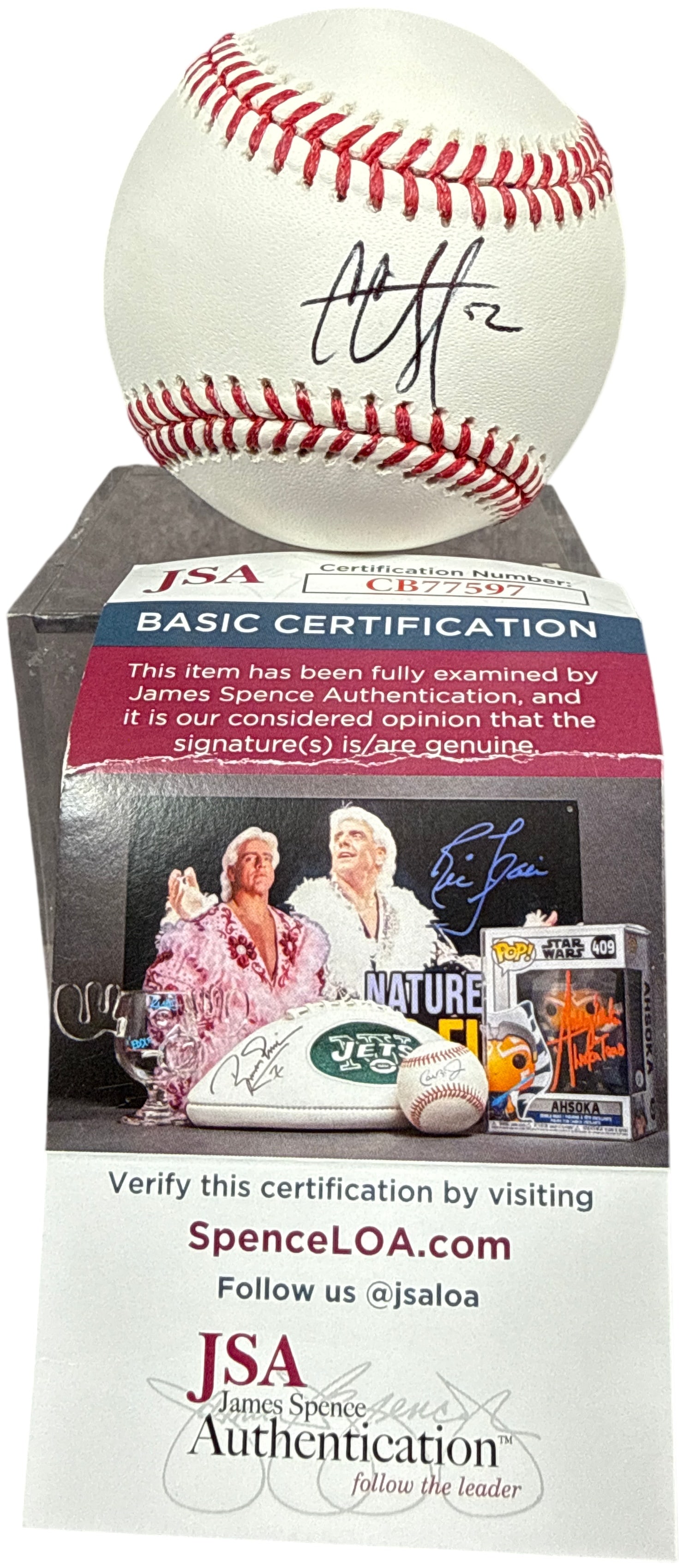 Al Leiter Autographed Official Major League Baseball with JSA Authentication: This lot features an Official Major League Baseball hand-signed by former pitcher Al Leiter. The autograph is rendered in black ink on the sweet spot of the ball and includes his player number 22. The