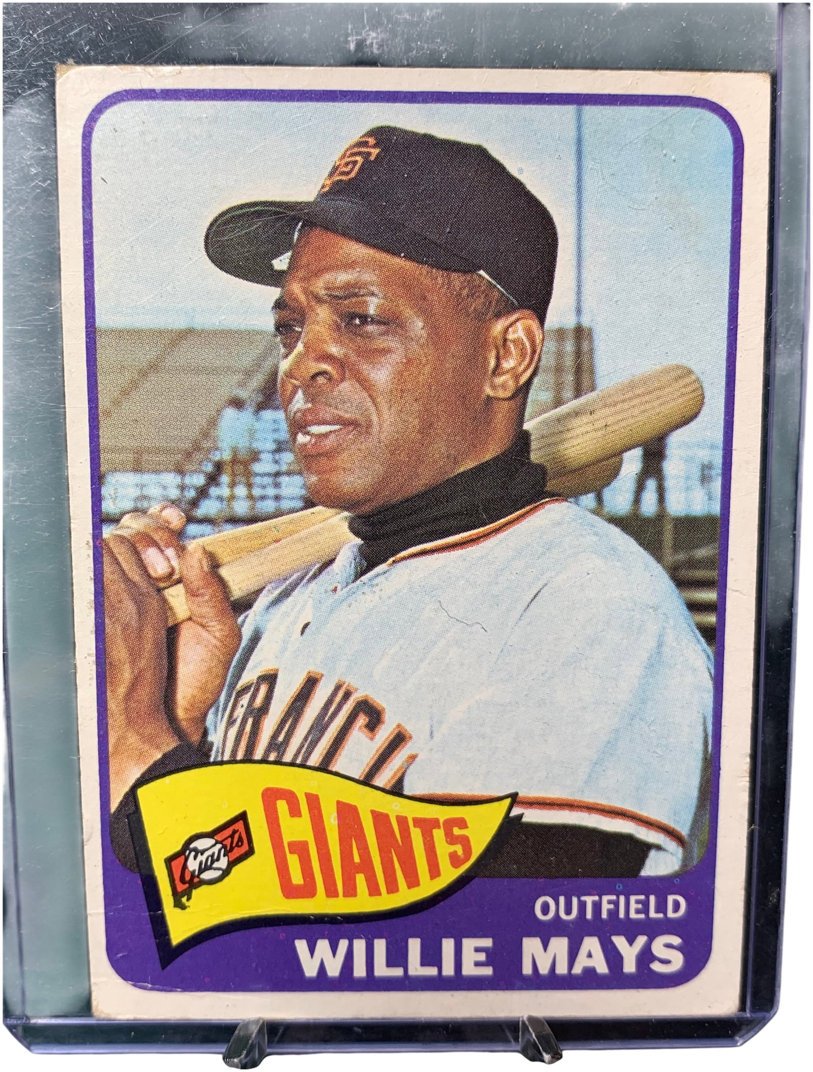 1965 Topps Willie Mays San Francisco Giants Baseball Card Number 250: This is a 1965 Topps Willie Mays baseball card, identified by the card number 250 on the reverse. The card features Hall of Fame outfielder Willie Mays of the San Francisco Giants. The front of the ca