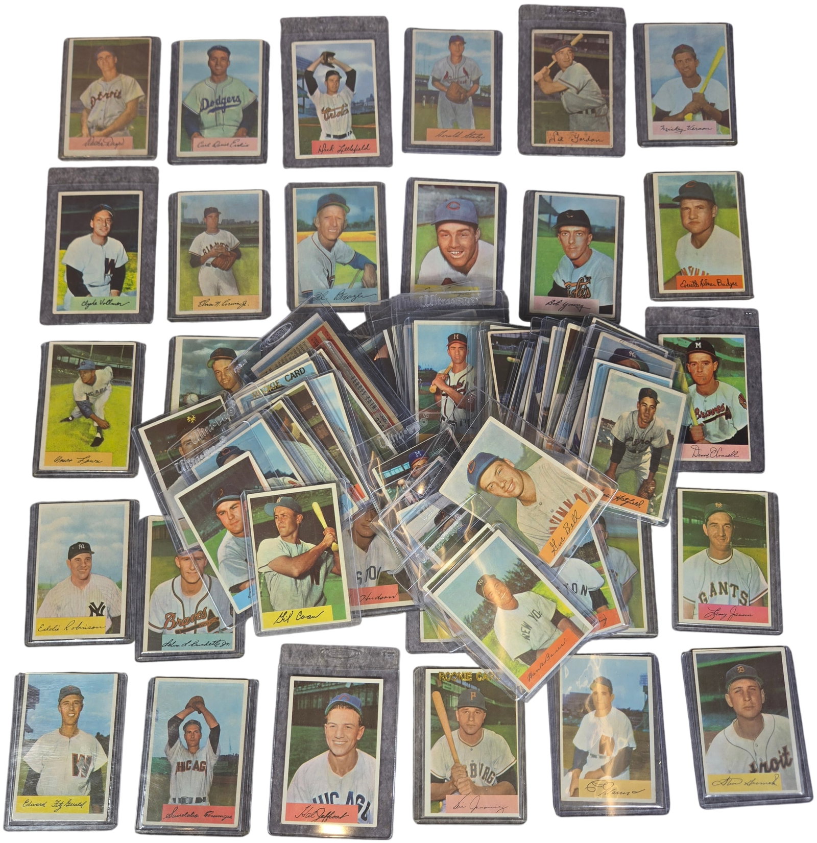 A Collection of to A group of or More 1954 Topps Baseball Cards (1 of 20)