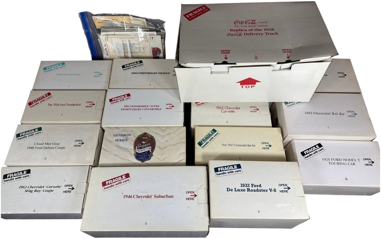 A Collection of The Danbury Mint 1:A group of Scale Die-Cast Model Vehicles (1 of 15)