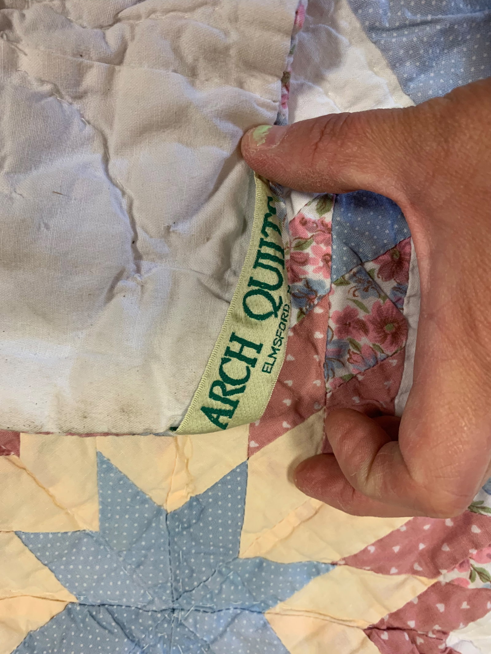 Arch Quilts Hand-Quilted Lone Star Pattern Patchwork Quilt - 2