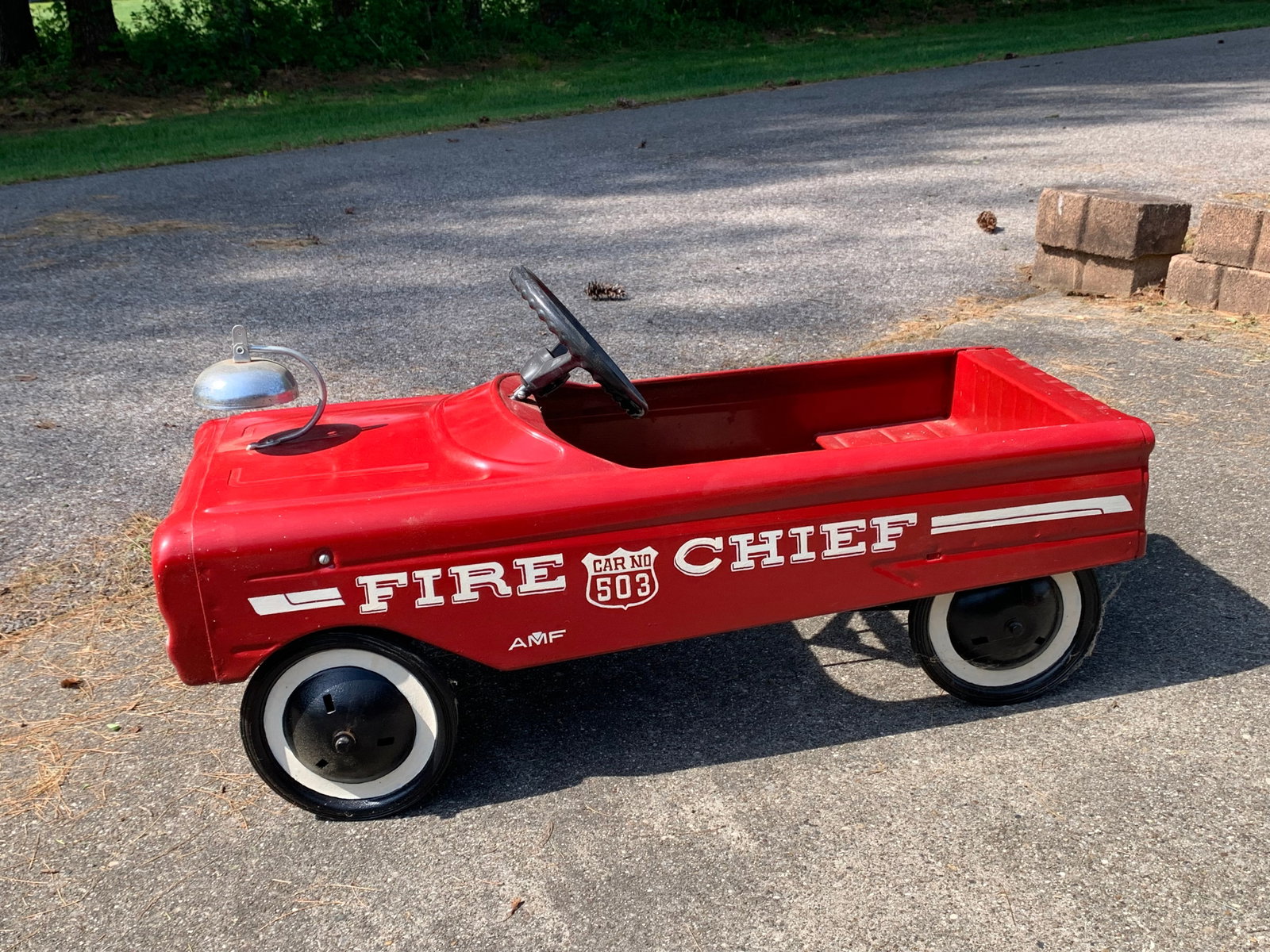 AMF Fire Chief No. 503 Pressed Steel Pedal Car (1 of 18)