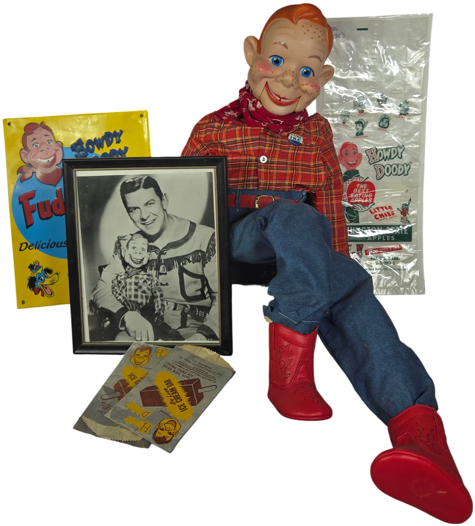 A collection of Howdy Doody Memorabilia and Advertising (1 of 11)