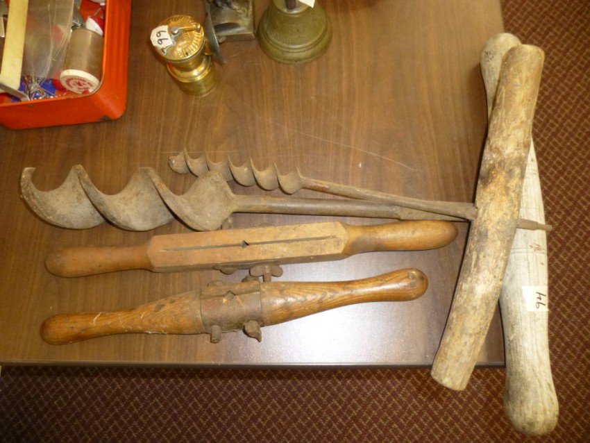Group lot: primitive tools.: Augers. Longest is 22.5” Shipping 20.
