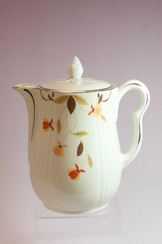 Hall Jewel Tea coffee pot.: Height: 9” Shipping 15.