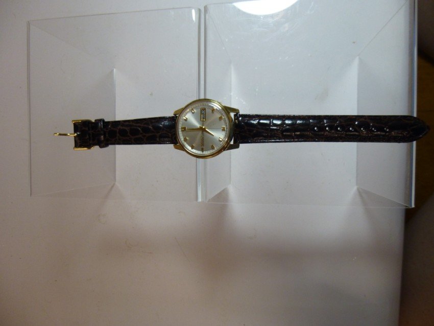 Vintage Seiko Men's Wristwatch: Automatic. Runs. Shipping 6.