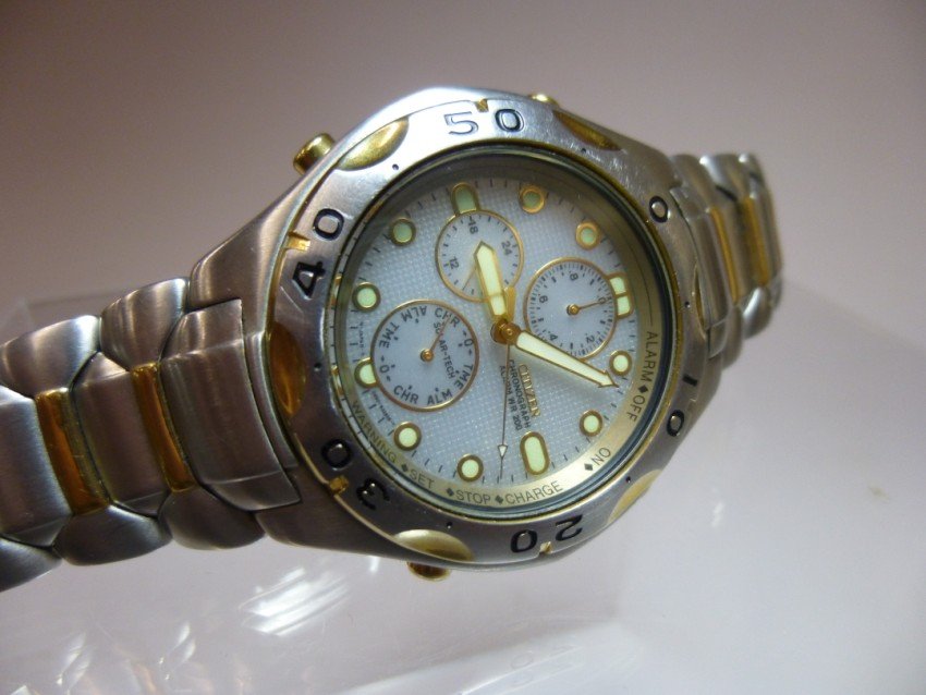 Men's Wristwatch. Citizen Chronograph with Alarm.: Eco-Drive. Needs a battery. Shipping 6.