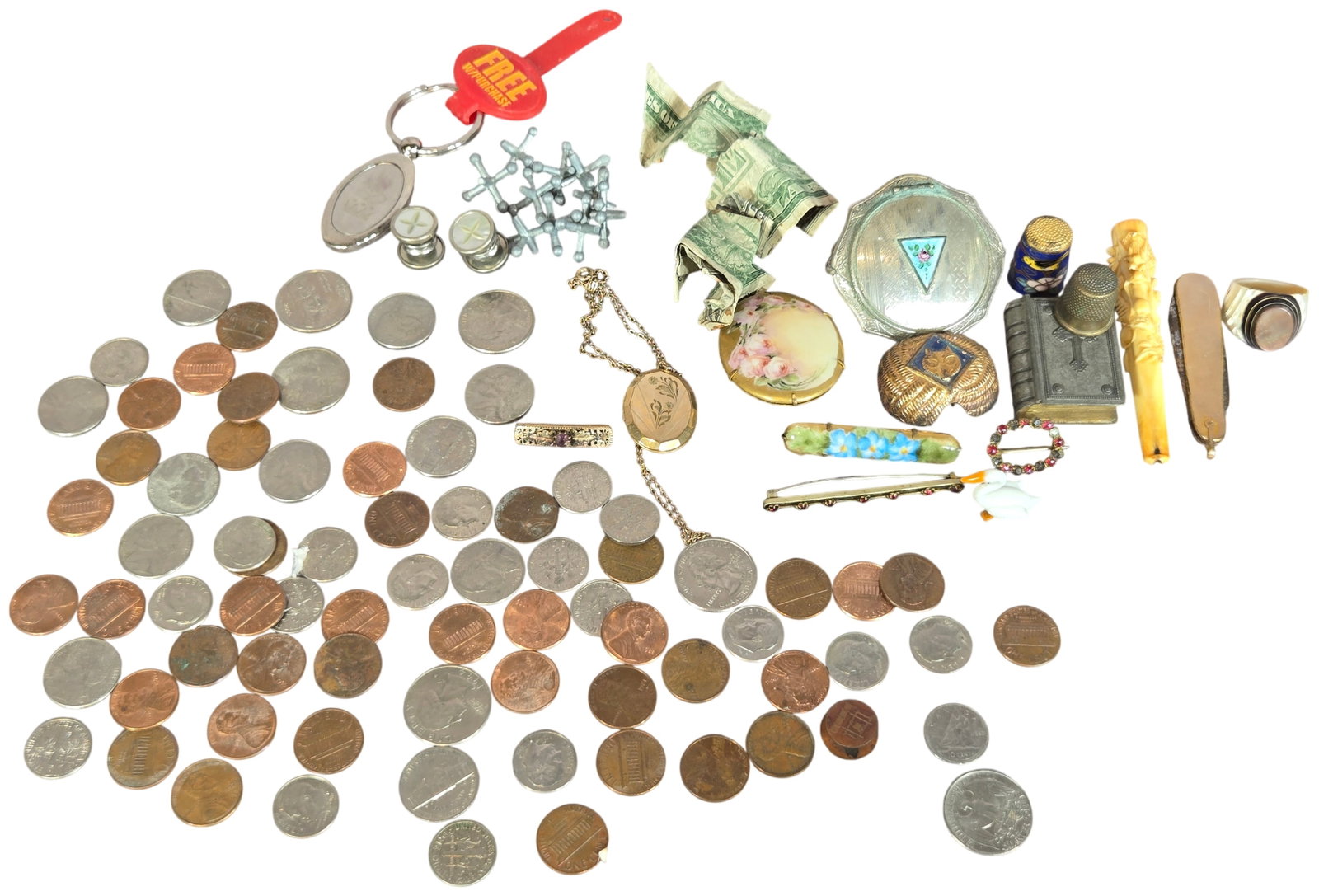An Assortment of Vintage Jewelry, Personal Items, and United States Currency (1 of 20)