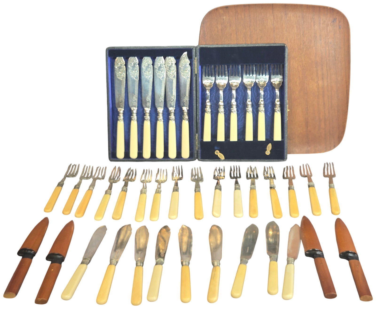 A Collection of Silver Plated and Stainless Flatware Including Cased Fish Service and Suncraft: This group of vintage flatware and cutlery includes a cased fish service, various loose pieces, a set of Japanese knives, and a wooden tray. The cased fish service for six includes six knives and six 
