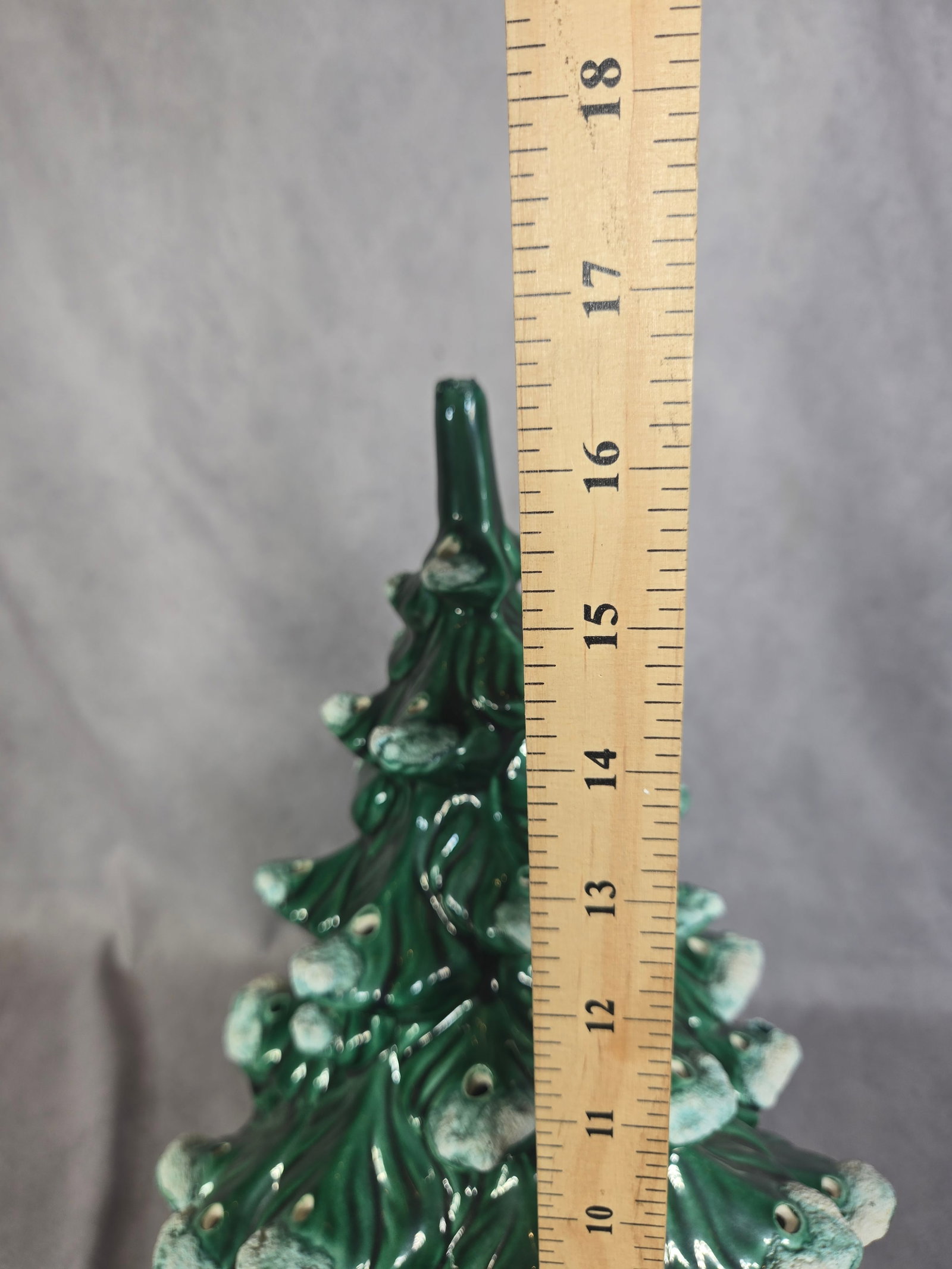 Atlantic Mold Lighted Ceramic Christmas Tree Dated 1974 - 3