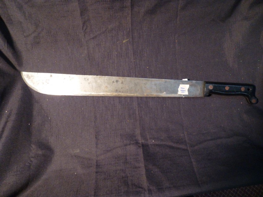 WWII Era Ontario Machete.: 23" total length. Marked 1943. Stamped US. Shipping 15.