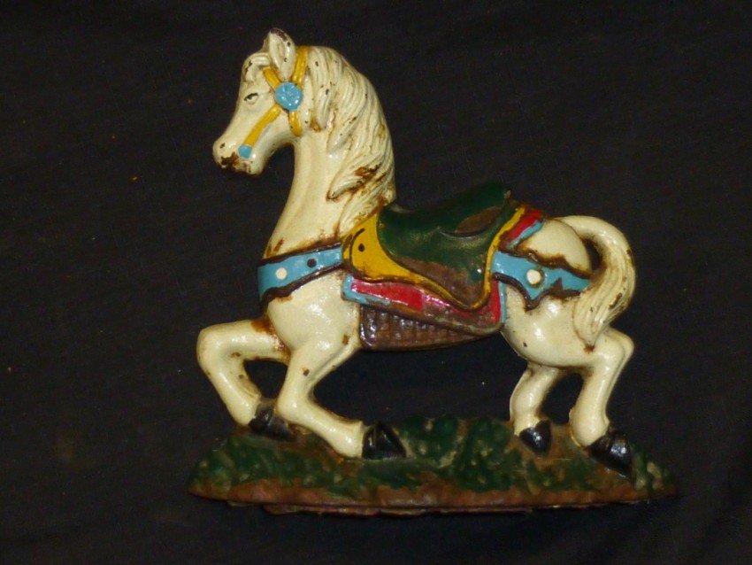 Vintage Cast Iron Horse Doorstop.: Shipping 12.50.