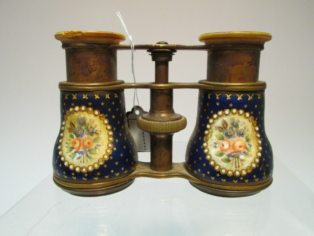 G. Armand Antique Paris Opera Glasses: Enamel with painted flowers. Some damage to the enamel and eyepiece. Functional still. Shipping 12.50