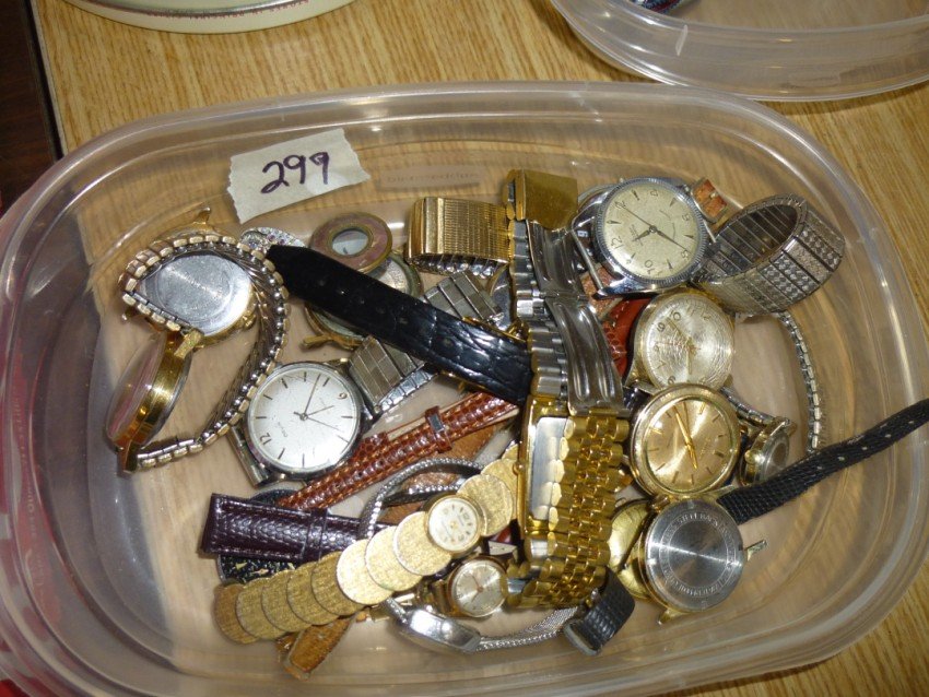 Group lot of vintage wristwatches.: Elgin, Timex, Bulova, Helbros, Benrus and more. Shipping 12.50
