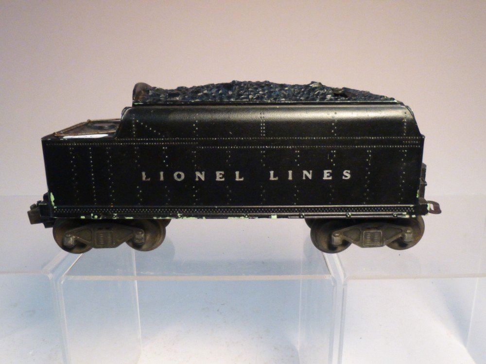 Lionel model railroad tender car: O scale. shipping $15