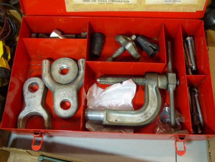 SnapOn Universal Steering Wheel Puller Dec 15, 2013 Burns Auction