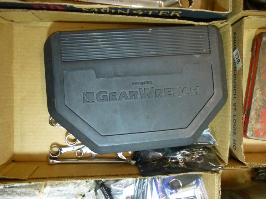 Gear Wrench Set, plus others.: Shipping 15. We combine shipping for purchases of three or more lots by adding the shipping amount for each item purchased, and then reducing the shipping total by 25 percent.