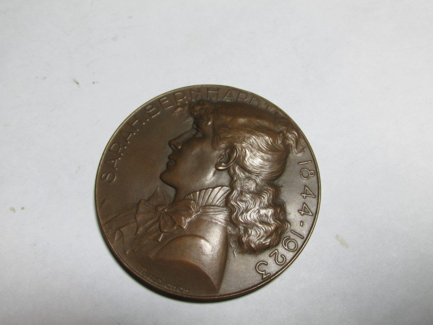French Medal to Sarah Bernhardt: French Medal to actress Sarah Bernhardt. Portrait obverse, theater reverse. 64 mm across. Shipping 7.50.