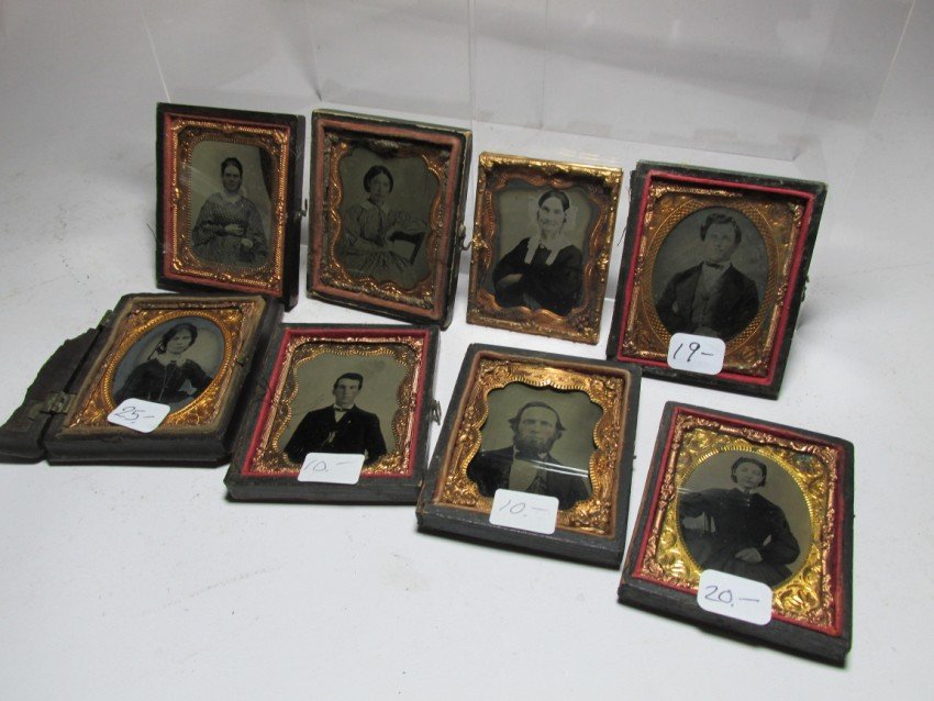 Cased Photo Group lot: Mostly tintypes, 1 ambrotype. Shipping 15.