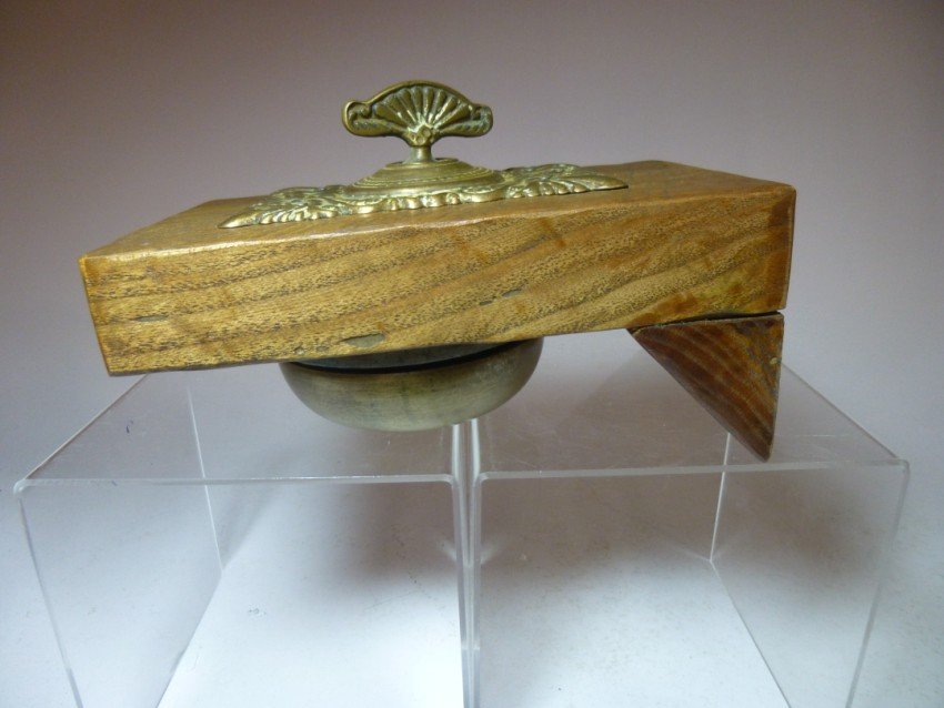 Antique door bell: Twist type. 7" long overall. Shipping 15.