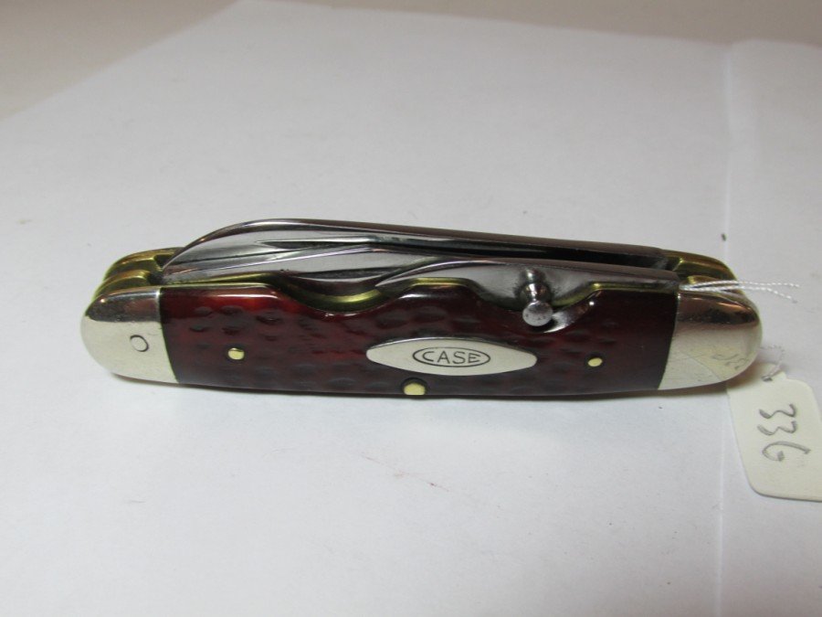 Vintage Case Pocket Knife: Nice and clean. 3.75" closed length. Shipping 7.50.