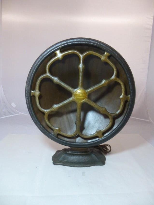 Antique Atwater-Kent Tube Radio Speaker: Height: 18.5" Buyer is responsible for pickup or shipping. We have a local UPS store that will ship nearly anything.