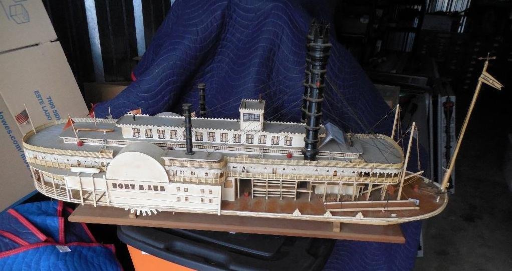 Huge Wooden Folk Art Model Gen. Robert E Lee Paddle: Shipping 7.50