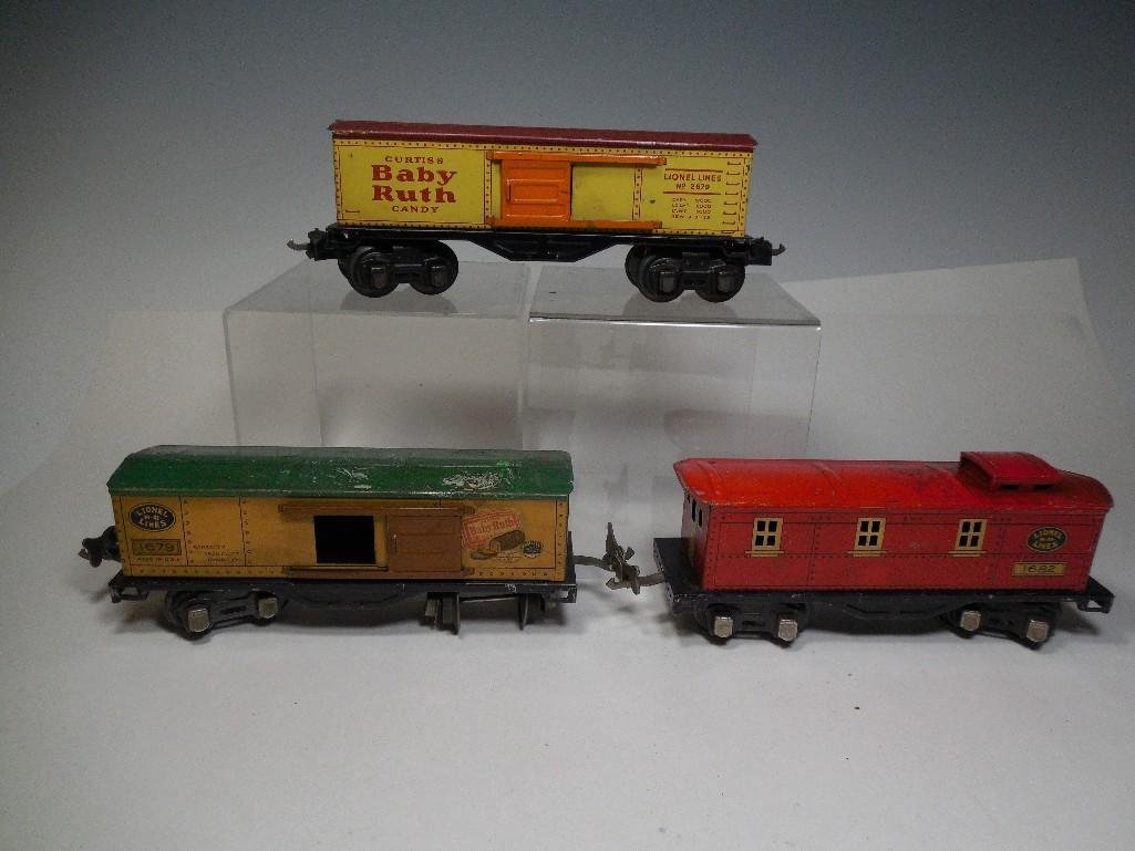 2 Vintage Lionel Lines Model Railroad Cars: 2 Vintage Lionel Lines Model Railroad Cars