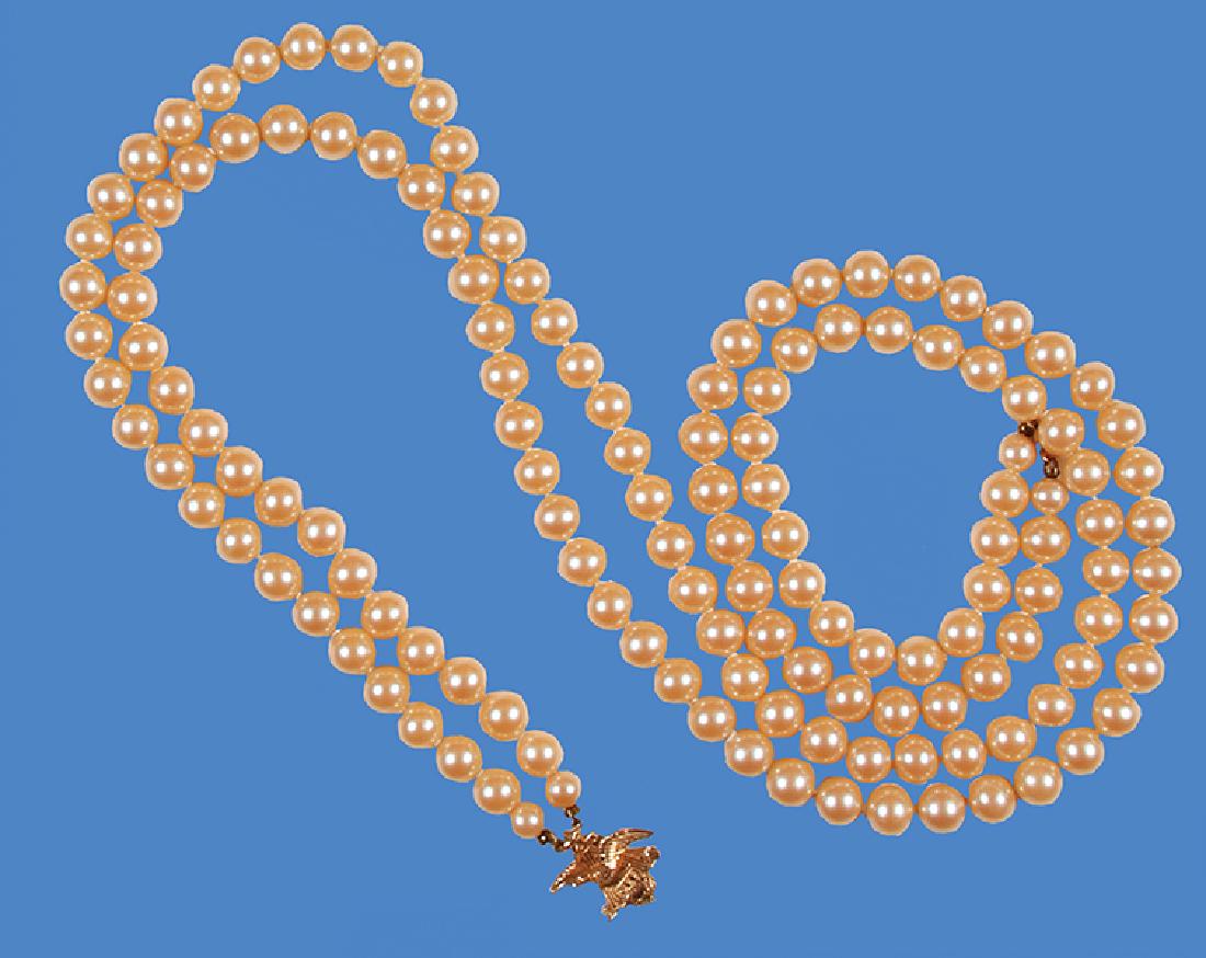 Anheuser-Busch Necklace (1 of 2)