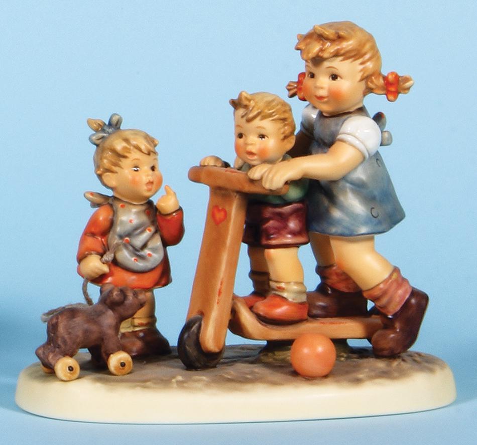 Hummel figurine, Goebel (1 of 4)