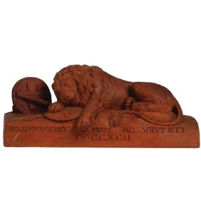 Black Forest wood carving, made in Switzerland, Lion of Luzern