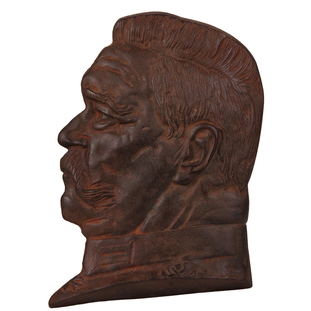 Military plaque, 13" ht., cast iron, v. Hindenburg : Military plaque, 13" ht., cast iron, v. Hindenburg, hanging hook in rear, light wear.