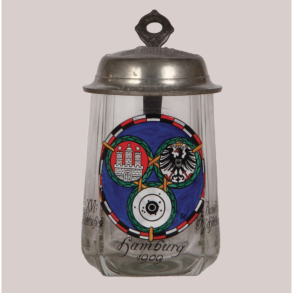 Glass stein, .4L, XVI. Deutsches Bundesschiessen, Hamburg, 1909 : Glass stein, .4L, transfer & hand-painted, XVI. Deutsches Bundesschiessen, Hamburg, 1909, relief pewter lid: Rathaus, missing center hinge ring, otherwise mint.