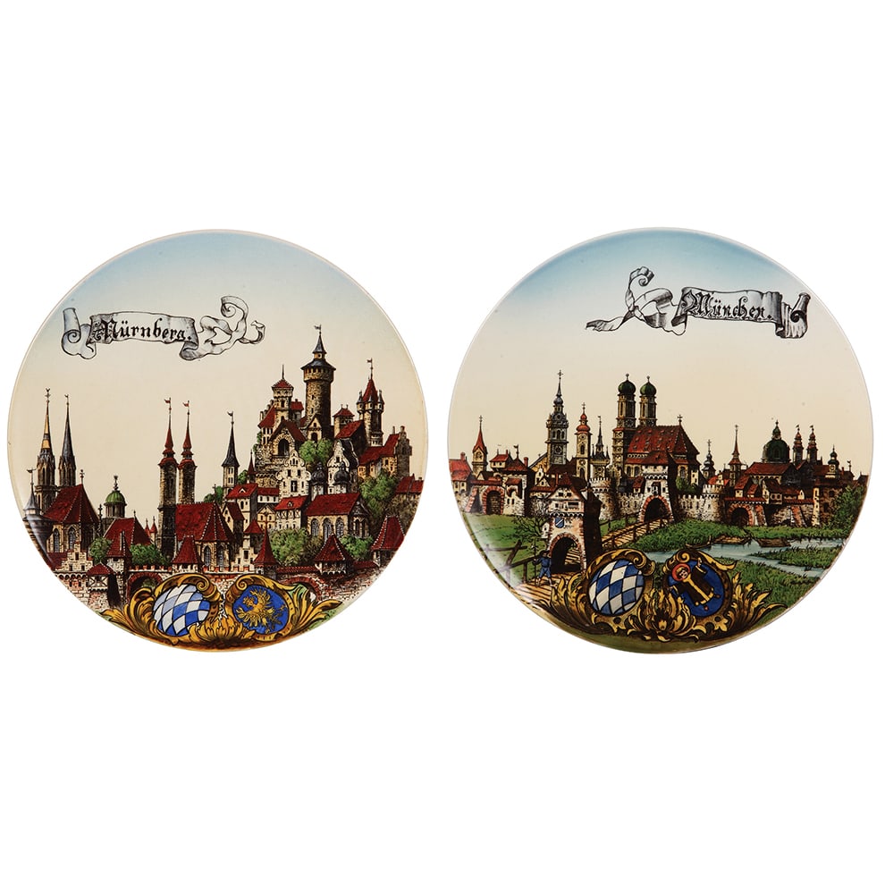 Mettlach plaques, pair, 14.0" d., München & Nürnberg.: Mettlach plaques, pair, 14.0" d., 221/1044 & 222/1044, PUG, München & Nürnberg, mint.