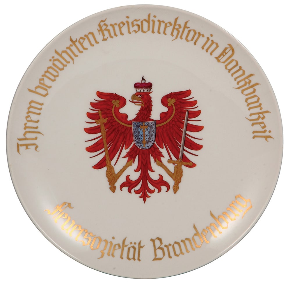 Fire Department plaque, 10.0" d., K.P.M., Feuersozietät Brandenburg.: Fire Department plaque, 10.0" d., porcelain, marked with scepter & K.P.M., Ihrem bewährten Kreisdirektor in Dankbarkeit Feuersozietät Brandenburg, mint.
