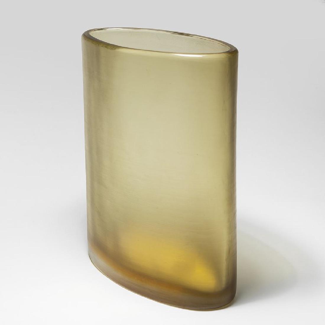 PAOLO VENINI Un vaso in vetro inciso, circa (1 of 1)