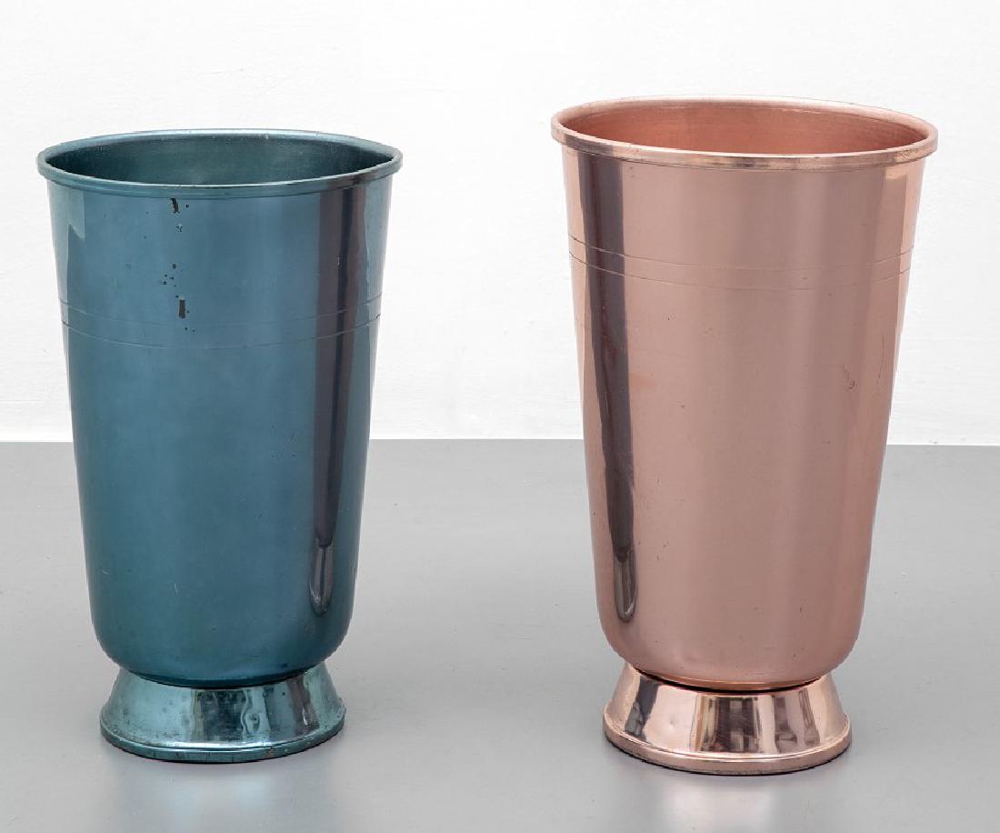 RINNOVEL (Editore) Due portaombrelli, anni (1 of 1)