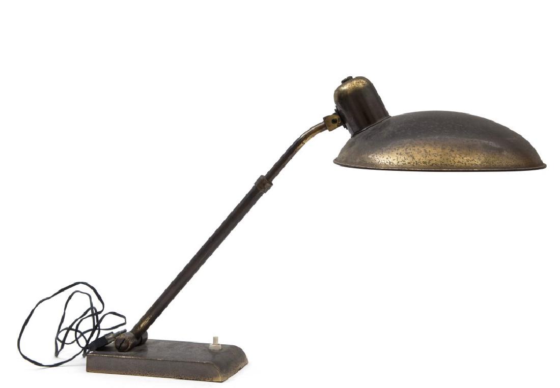 UNA LAMPADA DA TAVOLO, anni '50.  Ottone, (1 of 1)