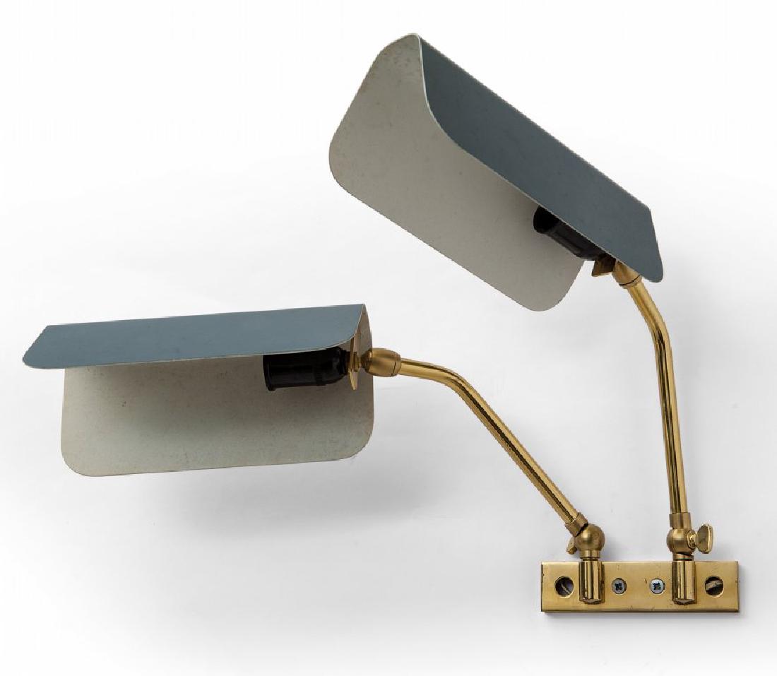 CASEY FANTIN (Editore) Una lampada a parete, (1 of 1)