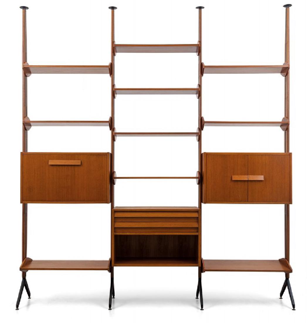 UNA LIBRERIA, anni '60.  Legno di teak, legno (1 of 3)