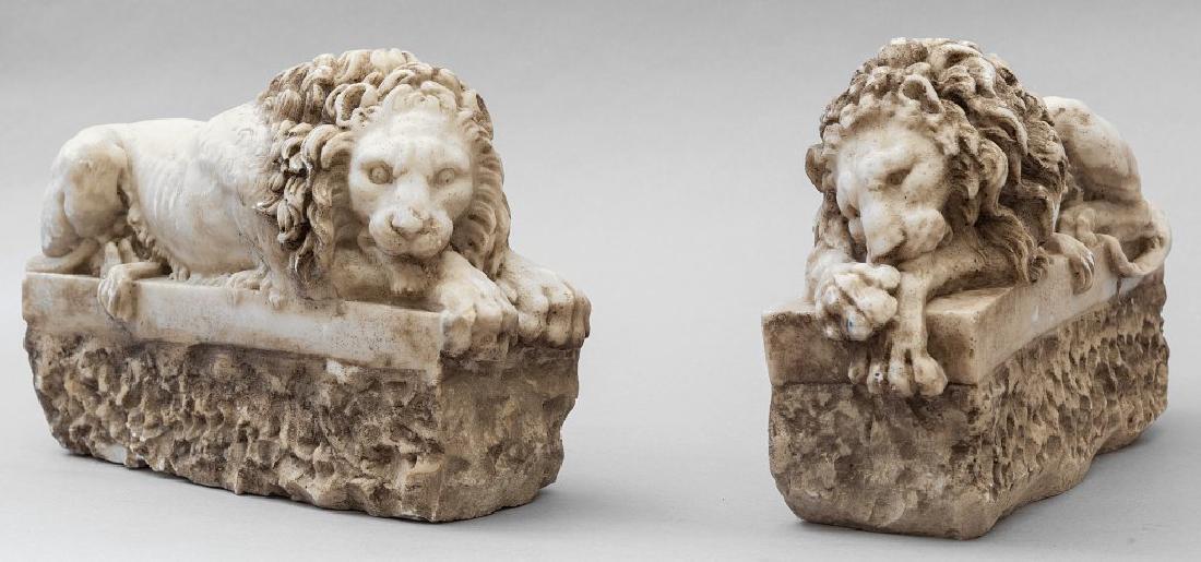 Coppia di leoni in pasta di marmo cm. 27x10 h. (1 of 4)