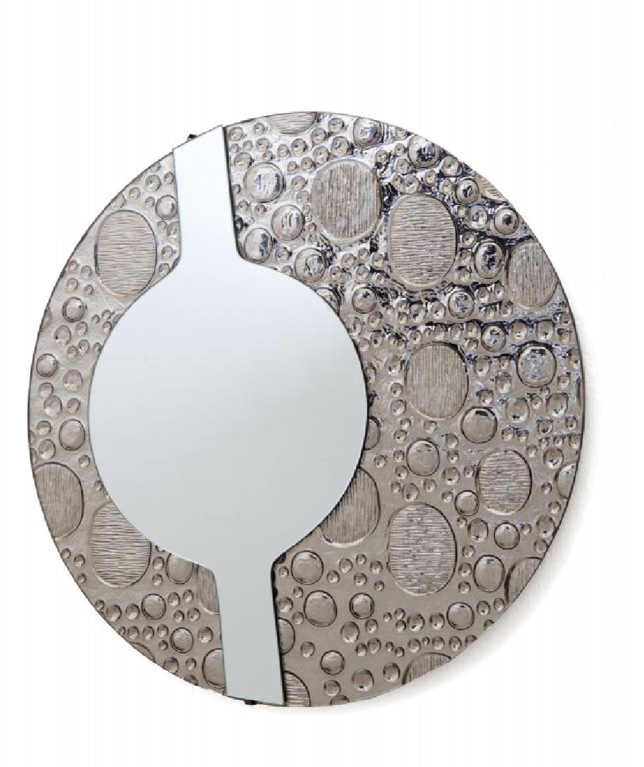 Uno specchio da parete, anni "70.  Cristallo (1 of 2)