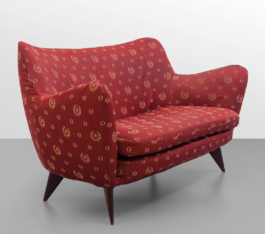 GUGLIELMO VERONESI Un divano della serie (1 of 1)