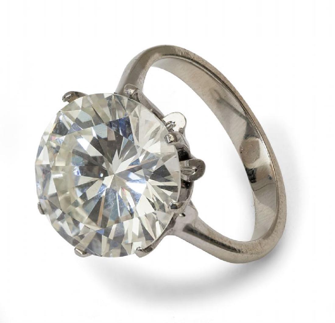 Anello in oro bianco montatura modello Tiffany a - Dec 06, 2017 | Aste di  Antiquariato Boetto in Italy