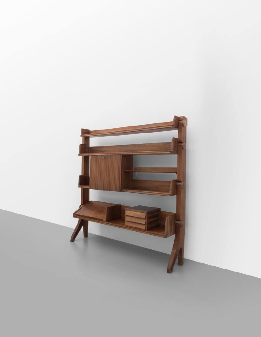 UNA LIBRERIA RAZIONALISTA, inizi anni '40. (1 of 2)