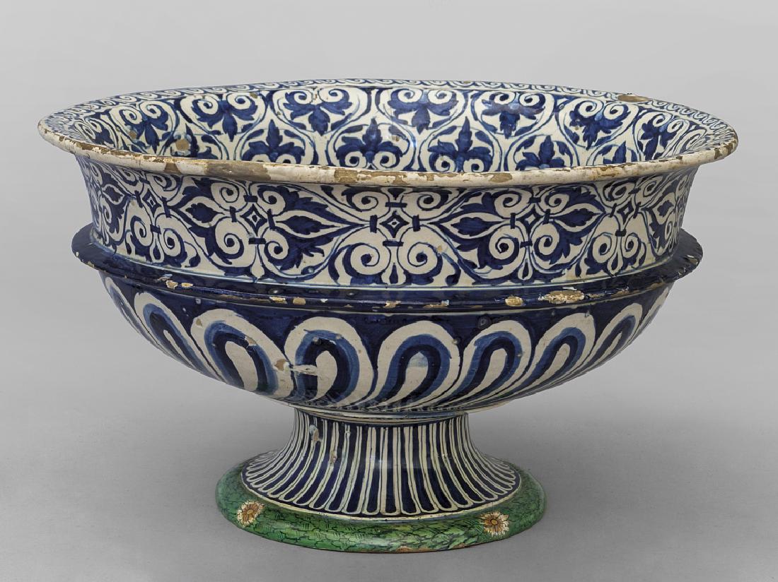 Grande bacile in maiolica piolicroma con al (1 of 2)