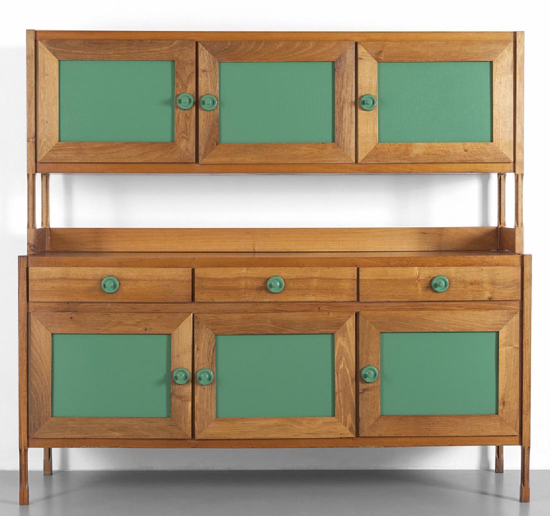 UNA CREDENZA, anni '60.  Legno di noce, legno (1 of 1)