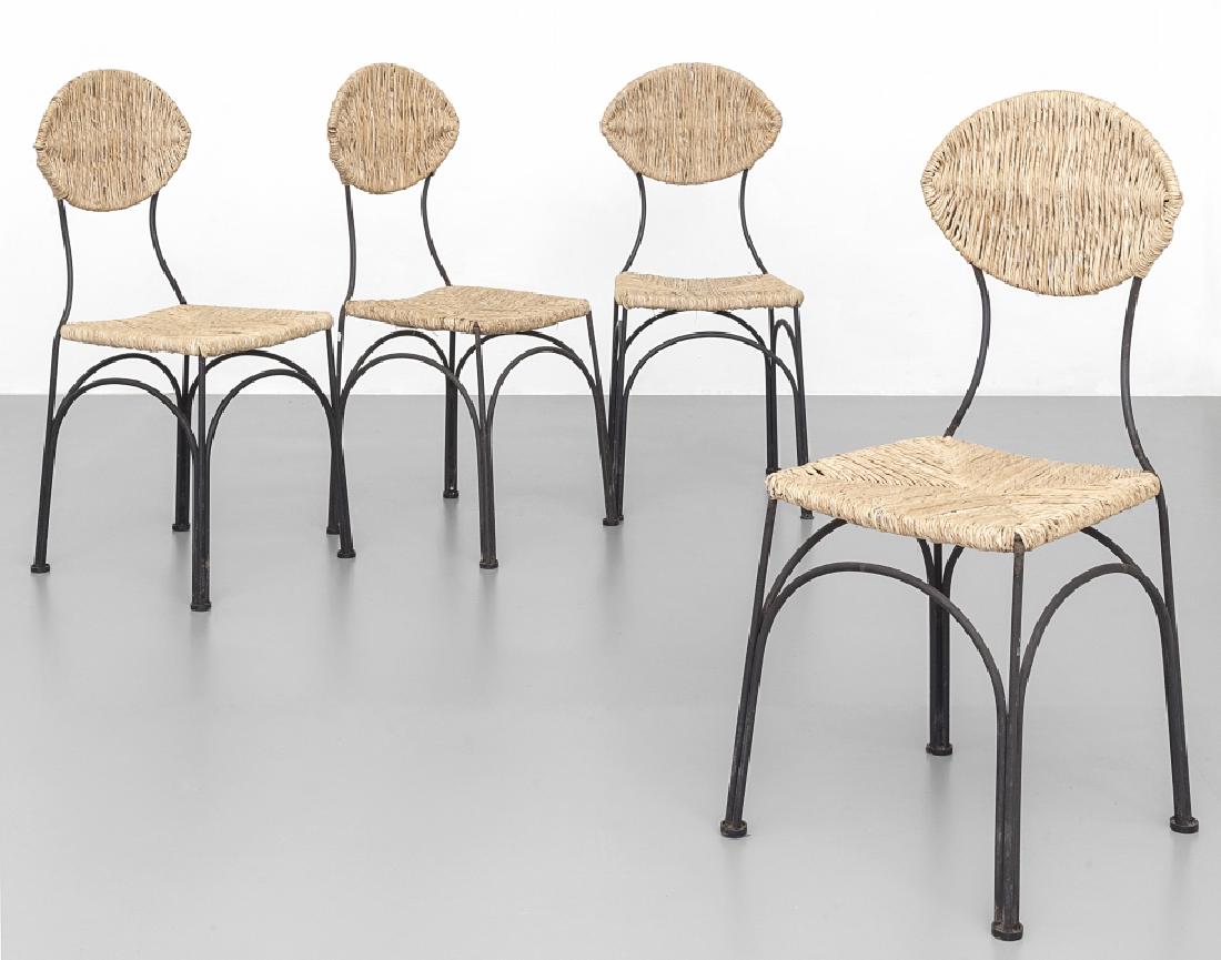 TOM DIXON Quattro sedie 'Banana chairs' per: TOM DIXON Quattro sedie 'Banana chairs' per CAPPELLINI, anni '90. Tondino di ferro verniciato, paglia. Altezza cm 97, larghezza 40, profonditÃ 40.