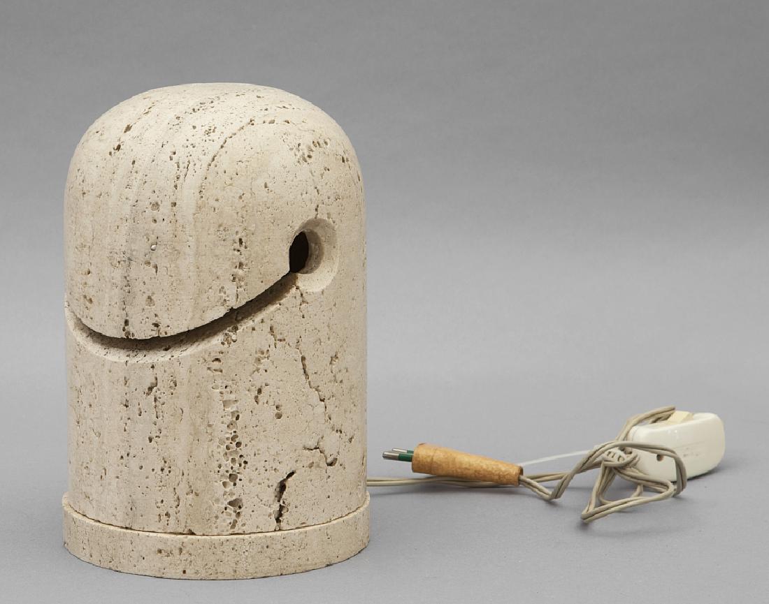 UNA LAMPADA DA TAVOLO, anni '60.  Travertino. (1 of 1)