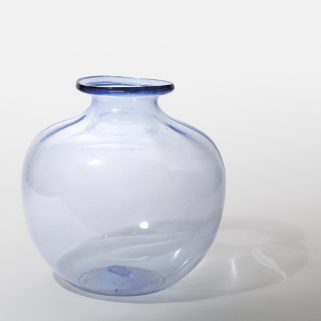 VITTORIO ZECCHIN, VENINI Un vaso in vetro (1 of 1)